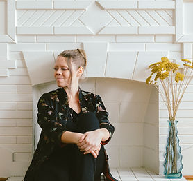 Caroline Davis Press 3 (Jacob Hand).jpg